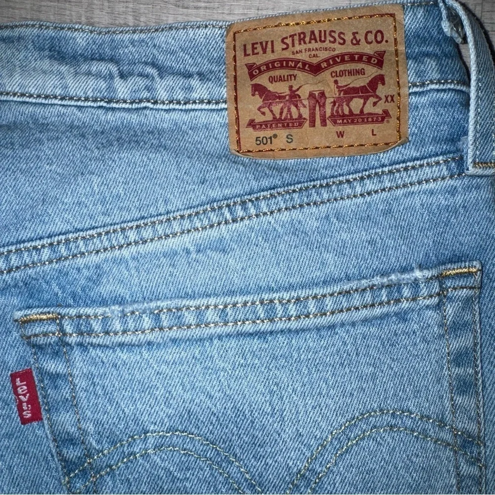 Levis excellent pre